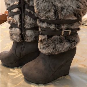 Brand NEW~Women’s Dark Grey Suede-like Wedge Boots